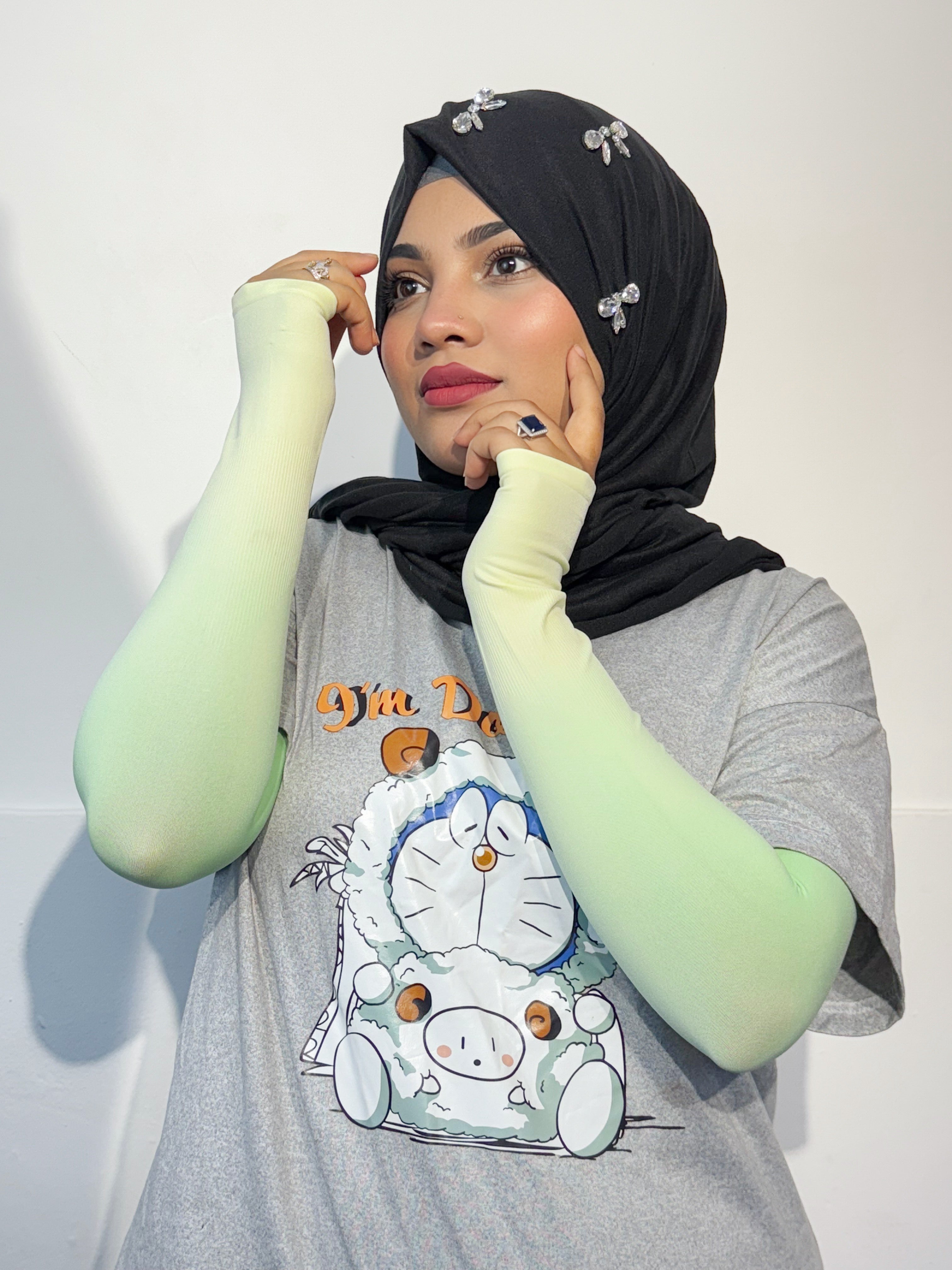 Ice gloves imported Cotton soft finger hole gloves muslim wear gloves( Random Pick )
