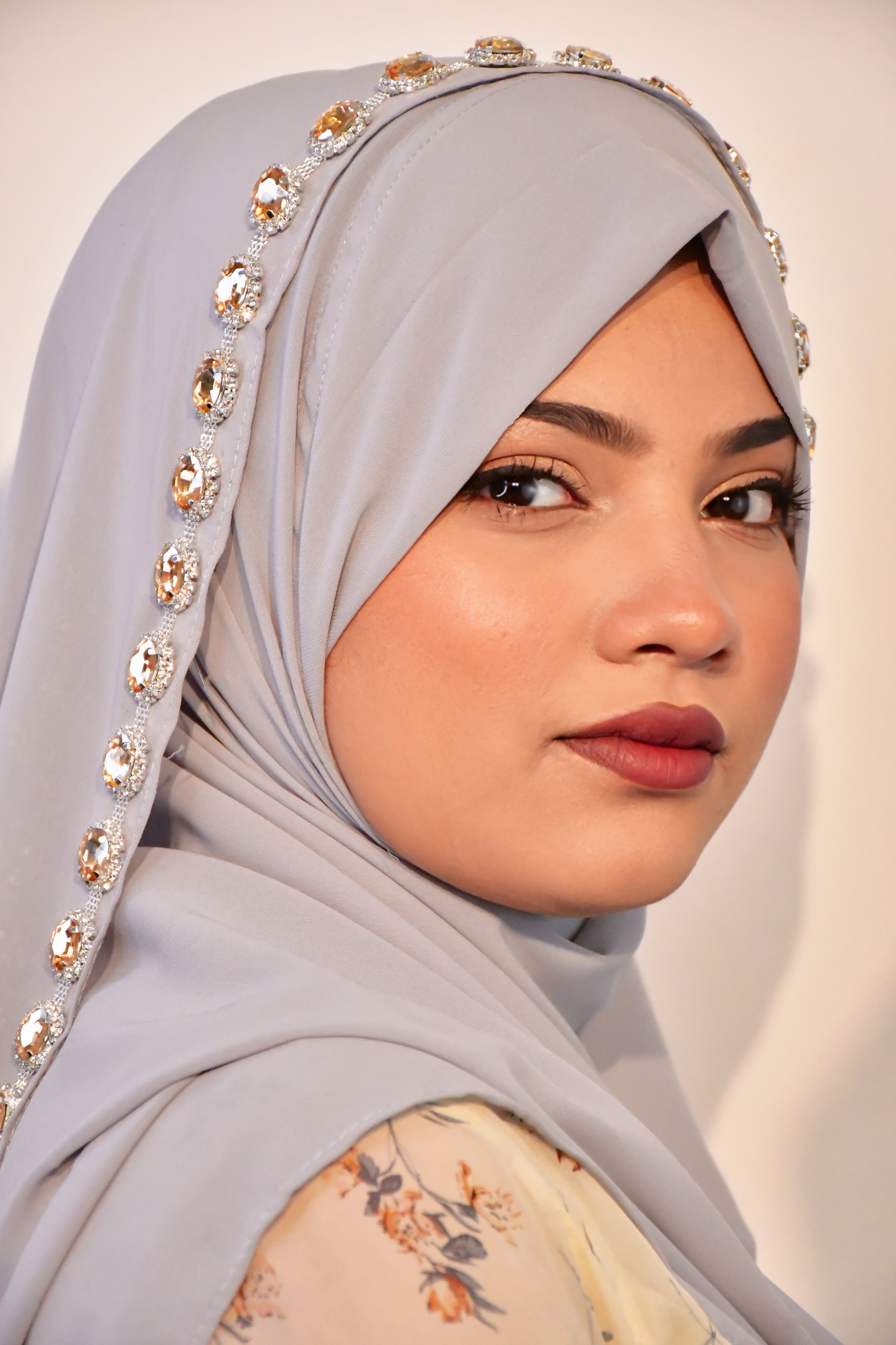 Instant - Ready To Wear/ Makhni Style Luxury Premium Diamond Hijab