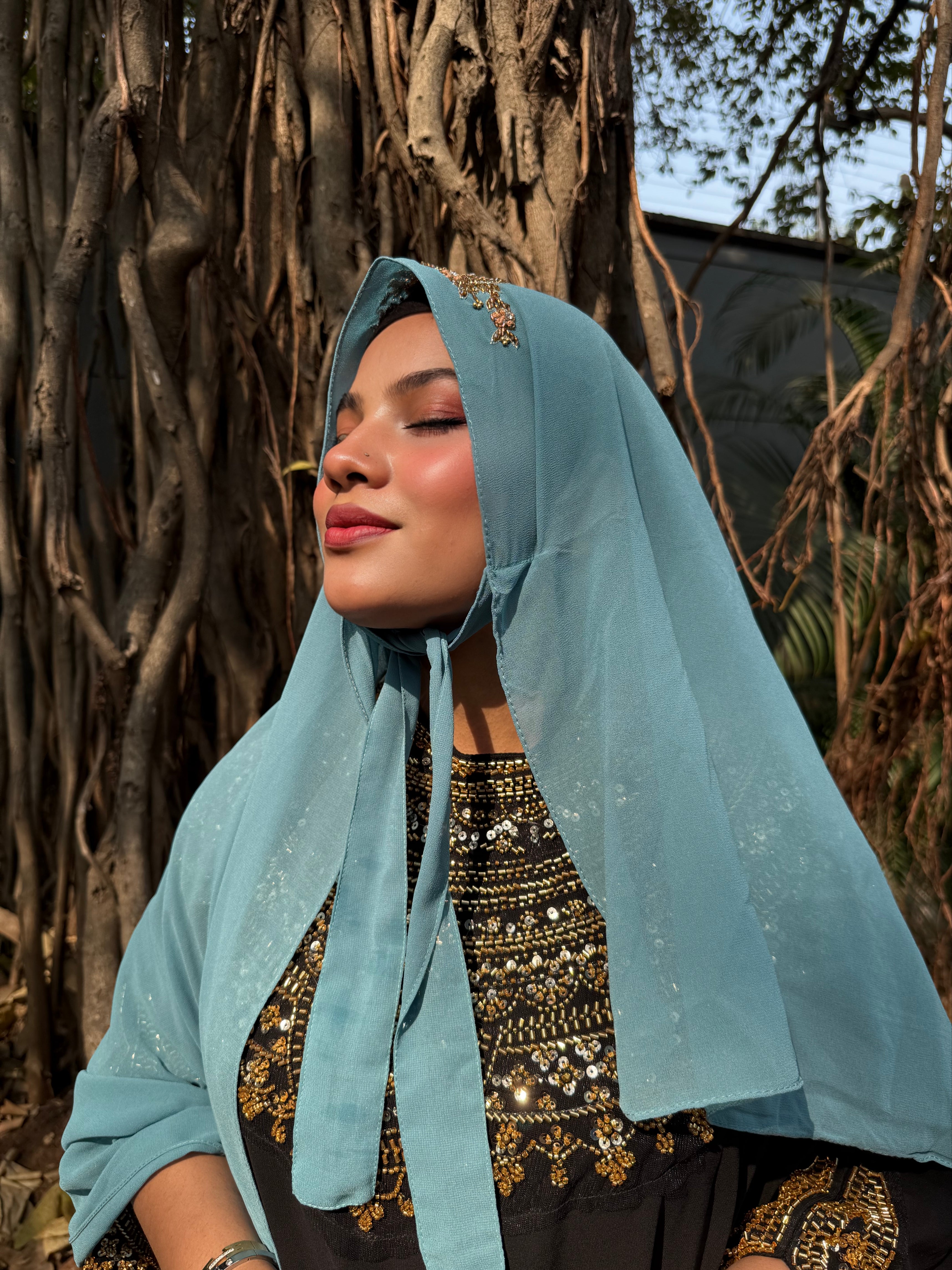 TIE BACK INSTANT READY TO WEAR ZARDOZI HANDWORK HIJAB