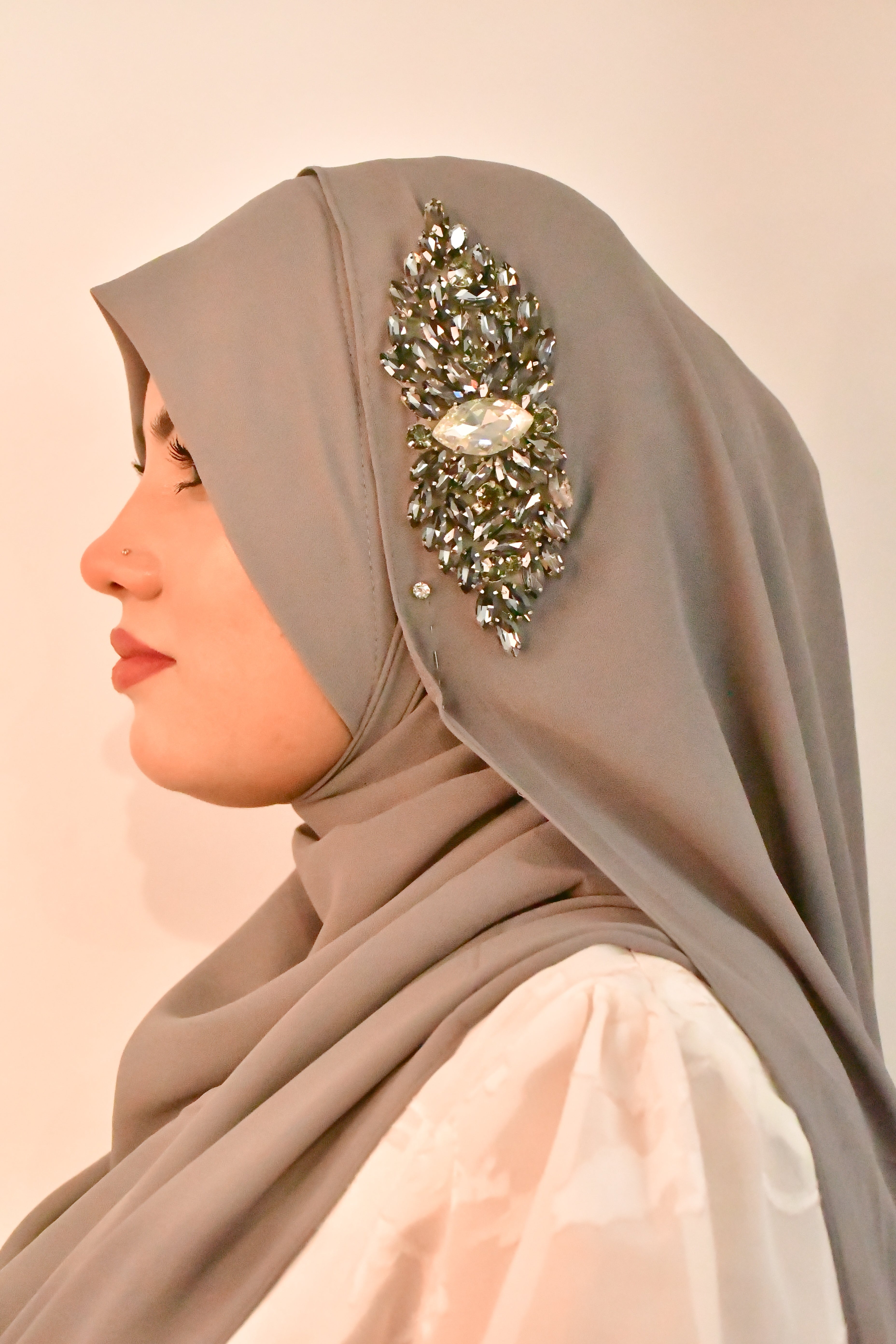 Diamond Brooch Instant Ready To Wear Makhni Style Hijab