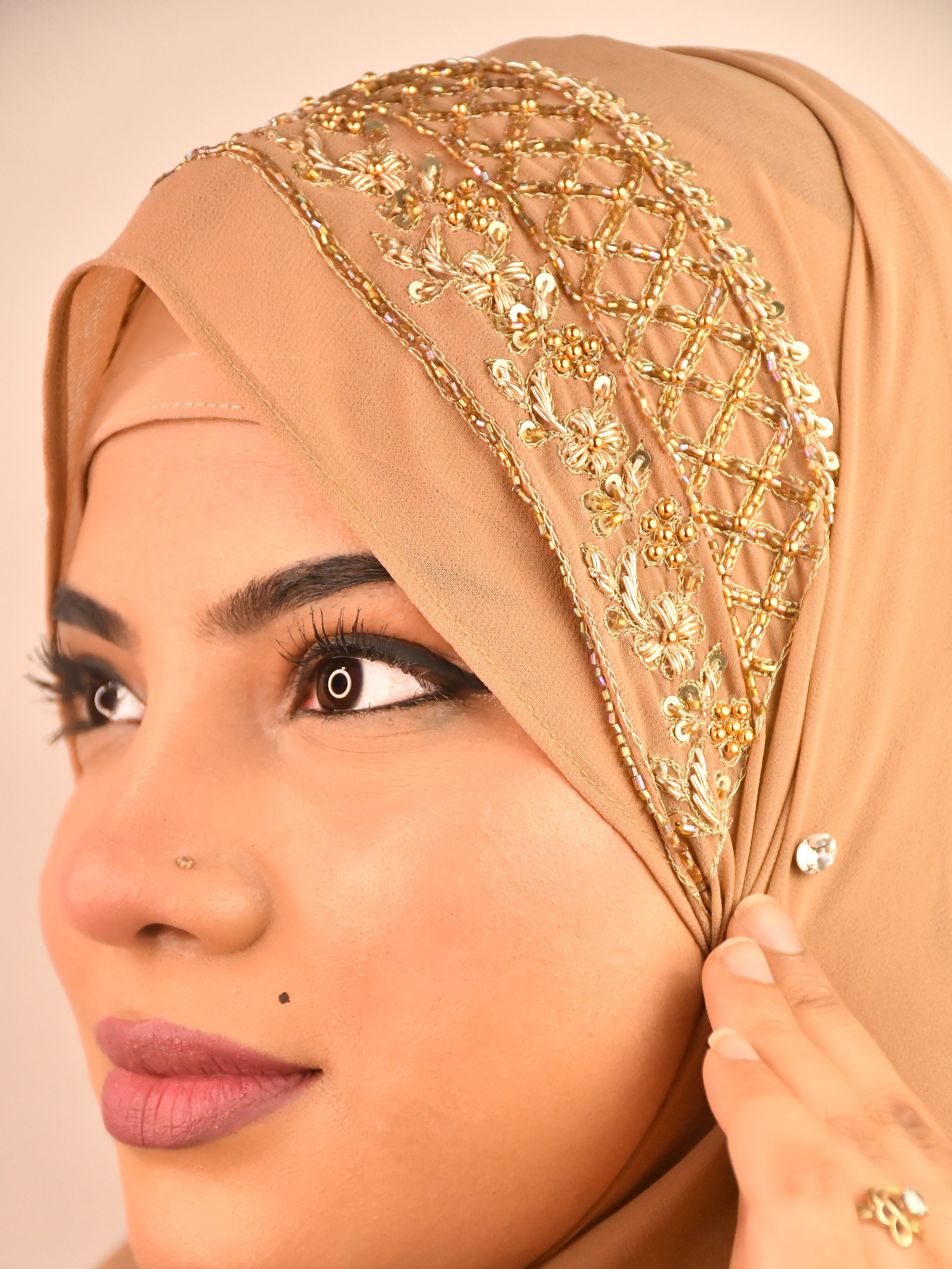 handwork hijab 
bridal hijab 