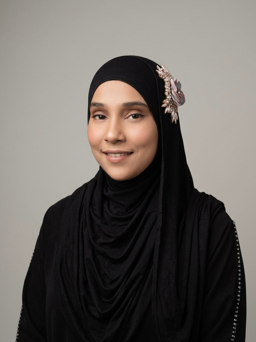 Instant Jersey Hijab with Embellished Floral Brooch – Pre-Stitched Slip-On Headscarf