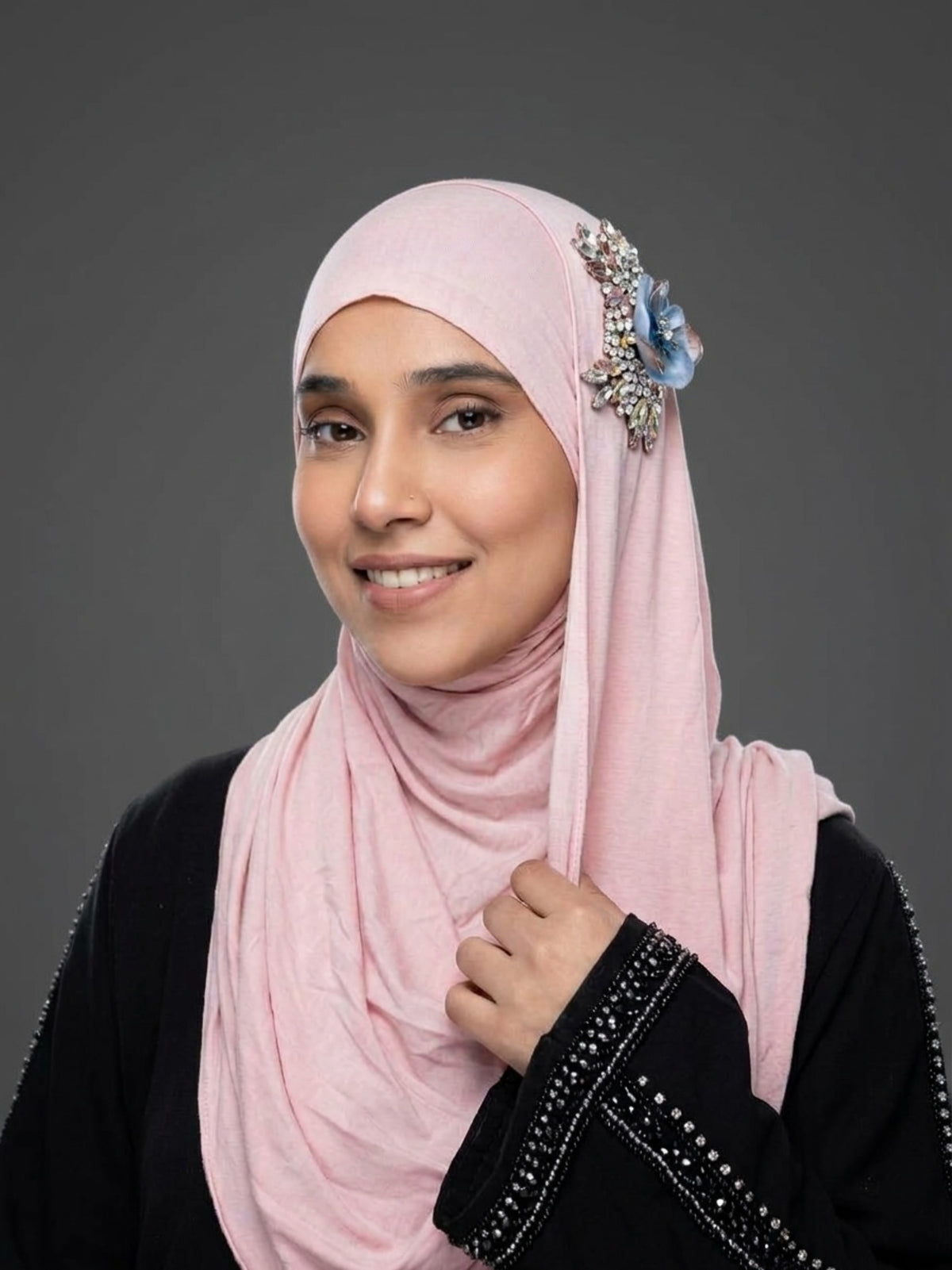 Instant Jersey Hijab with Embellished Floral Brooch – Pre-Stitched Slip-On Headscarf