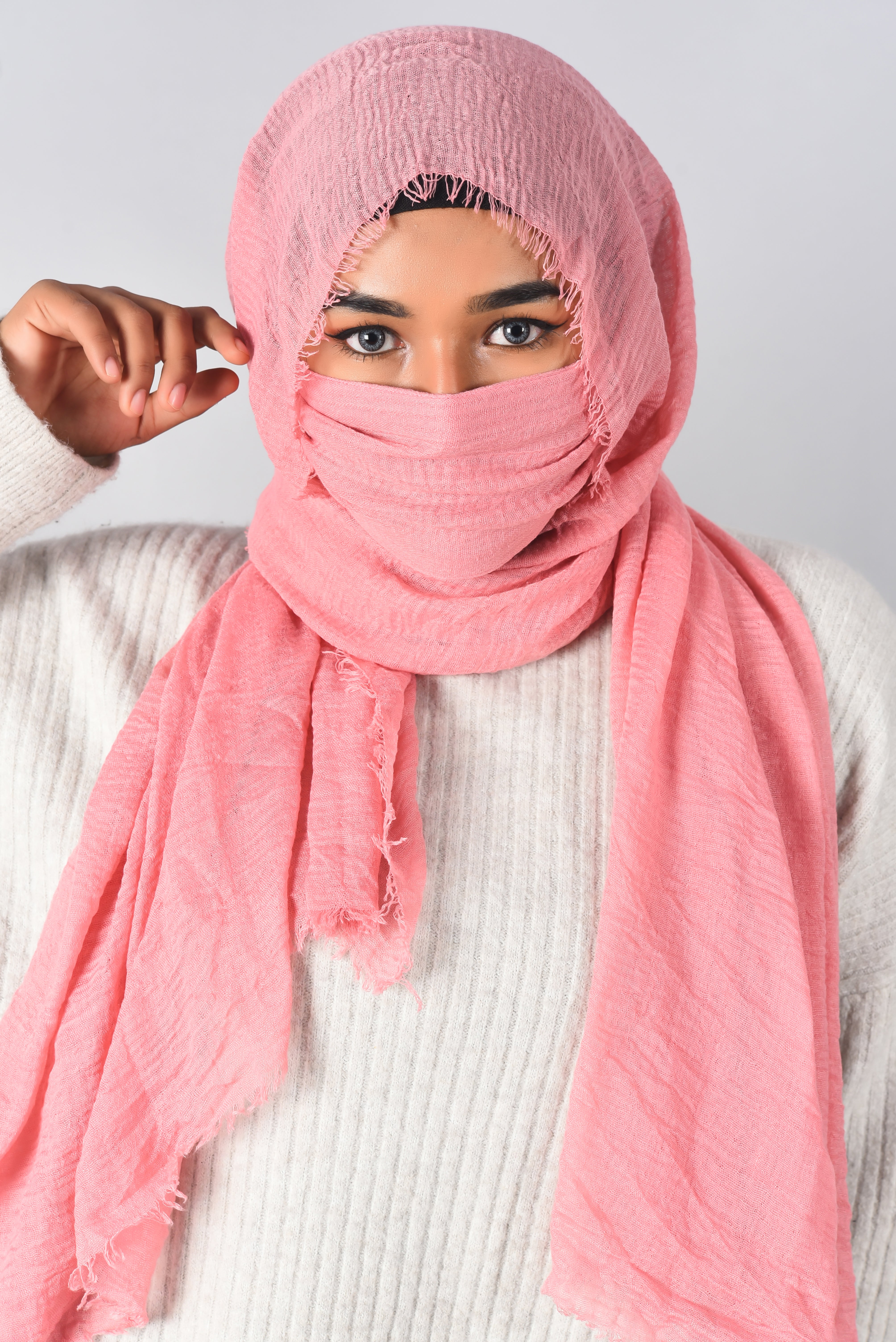 Crinkle Cotton Daily Wear Hijab With Mask