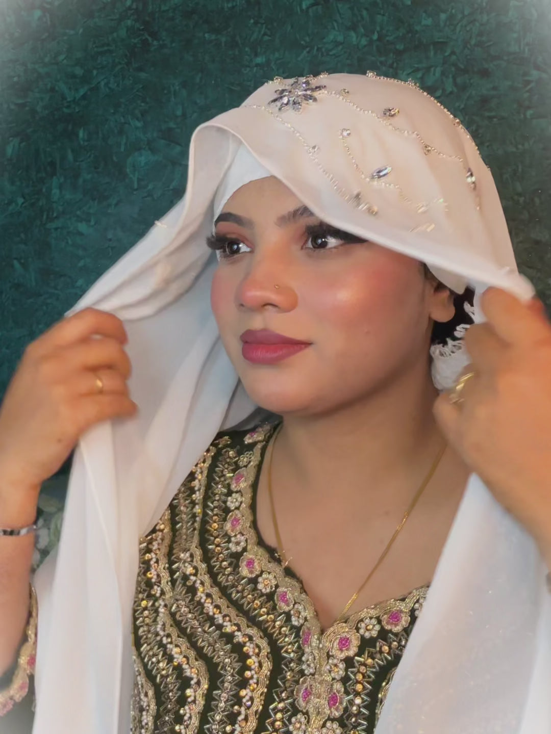 White Diamond Premium Handwork Taj Hijab (SIZE 180 cm x 70 cm)