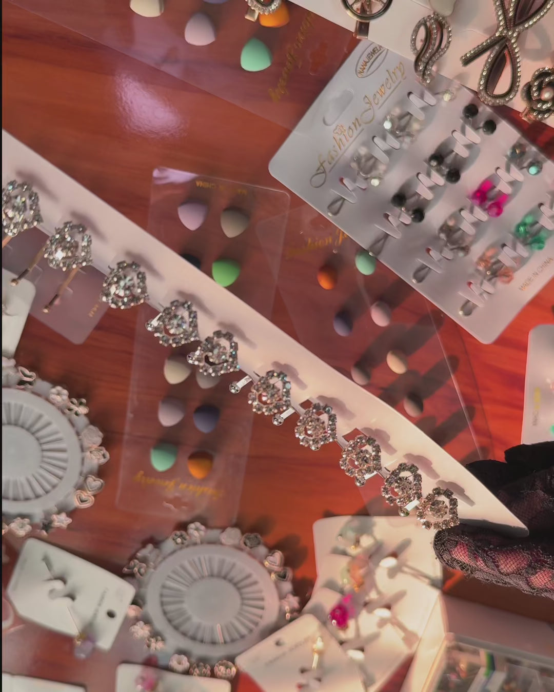 DIAMOND PRREMIUM HANDWORK LUXURY LOOP PIN